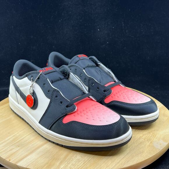 Jordan 1 Retro Low OG PSG - Paris-Saint Germain - Off-Noir / Red - Picture 4 of 9